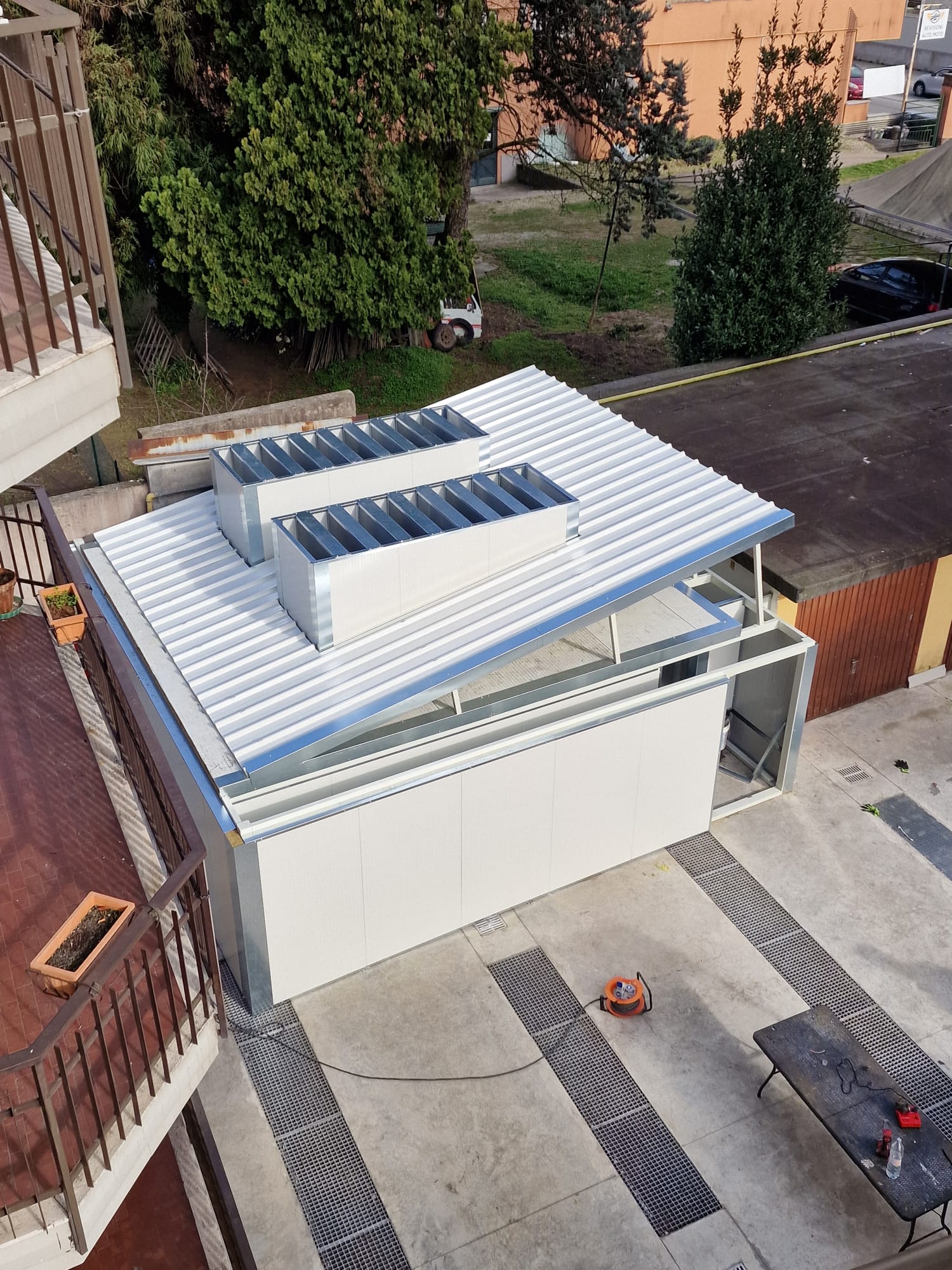 Cabina fonoisolante per pompe di calore